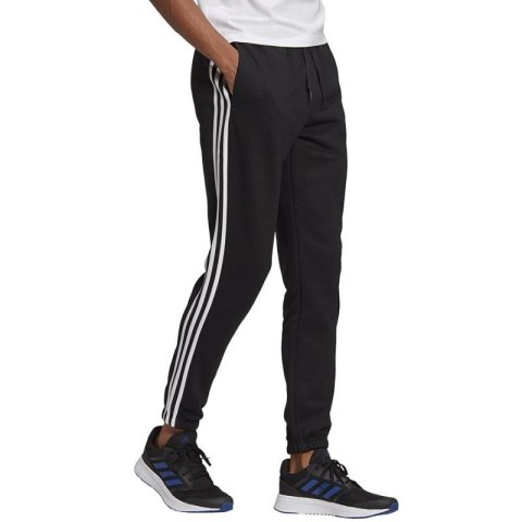 Spodnie adidas Essentials Tapered Elasticcuff 3 Stripes Pant M GK8822