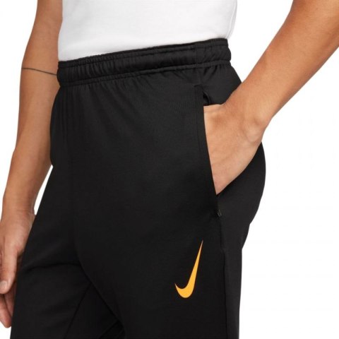 Spodnie Nike Therma-Fit Strike Pant Kwpz Winter Warrior M DC9159 010 Spodnie Nike Therma-Fit Strike Pant Kwpz Winter Warrior M DC9159 010