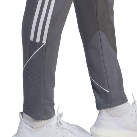 Spodnie adidas Tiro 23 League Sweat Tracksuit M HZ3019