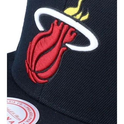 Czapka z daszkiem Mitchell & Ness NBA Miami Heat Top Spot Snapback Hwc Heat HHSS2976-MHEYYPPPBLCK