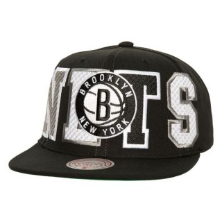 Czapka z daszkiem Mitchell & Ness Varsity Bust Snapback Brooklyn Nets HHSS6461-BNEYYPPPBLCK